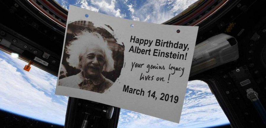 Einstein zi de nastere in Pi  - La Jumatatea Lunii Martie, Afla Cele Mai Interesante Noutati Din IT Si Tech!